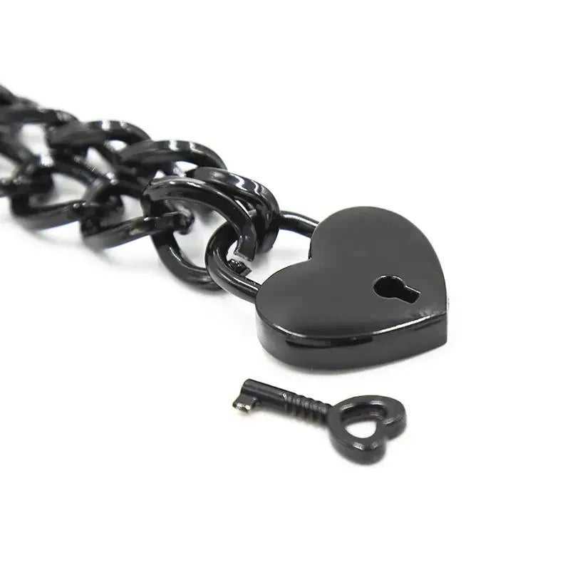 Bondage clothing jewelry locked heart collar choker chain